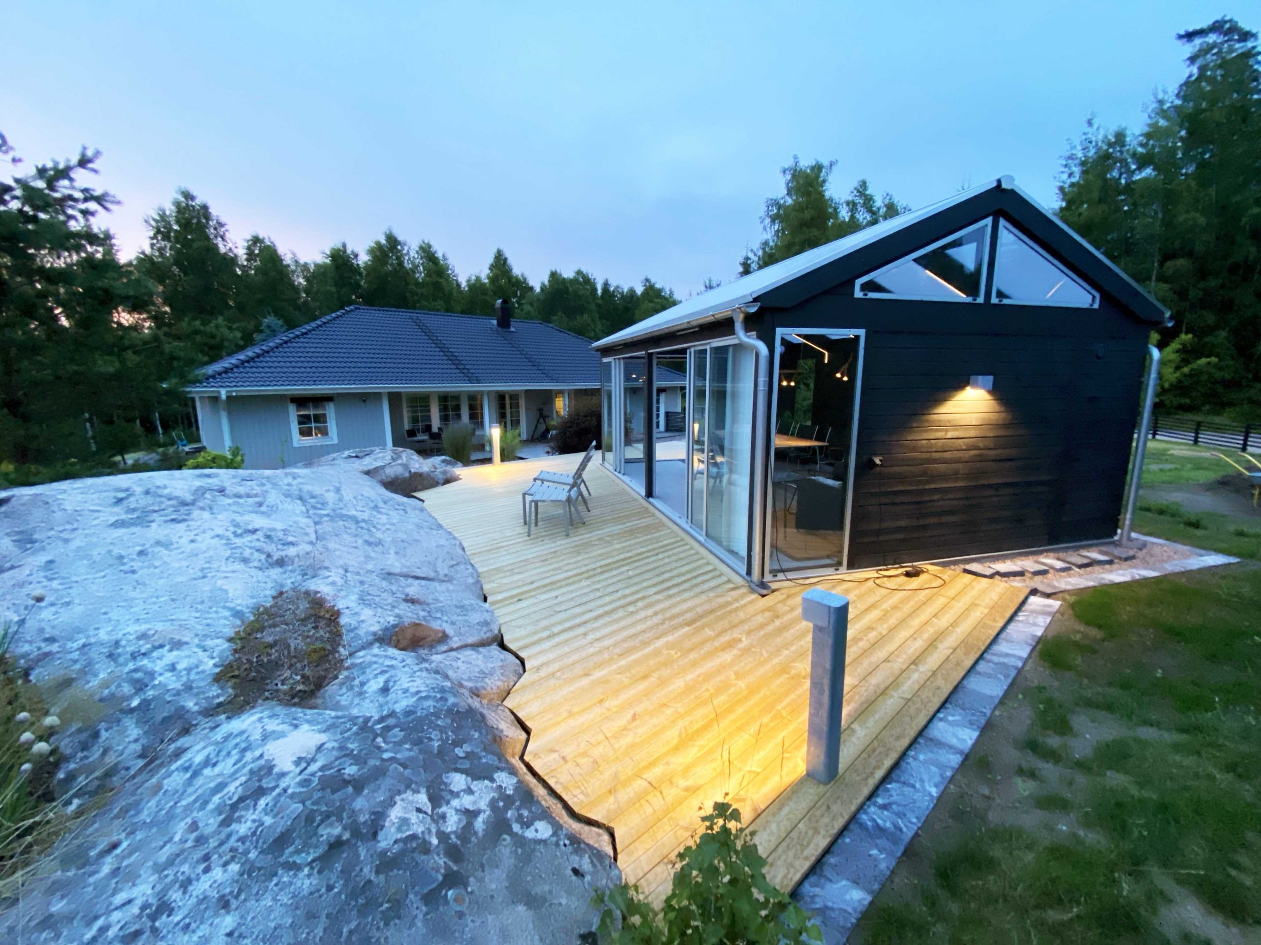 kväll_hus+berg